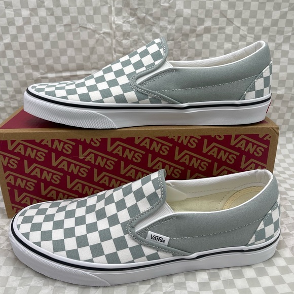 Vans WMN Classic Slip-On
Color Theory Checkerboard Pure Grey
VN000D5PEPO Sneaker - Picture 15 of 16
